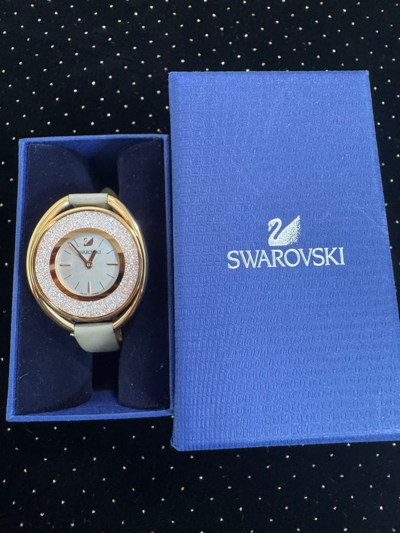 SWAROVSKI アナログ腕時計　新品電池交換済✨