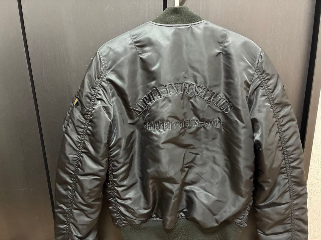 Alpha Industries MA-1 フライトジャケット メンズM