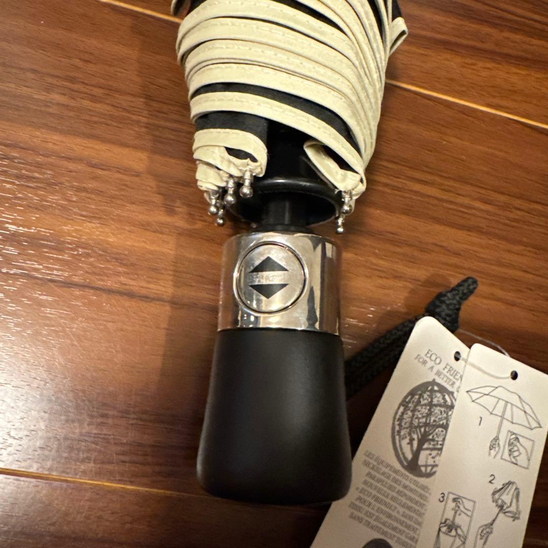 Guy de jean ギィドゥジャン　折り畳み傘　エッフェル塔　黒　新品未使用