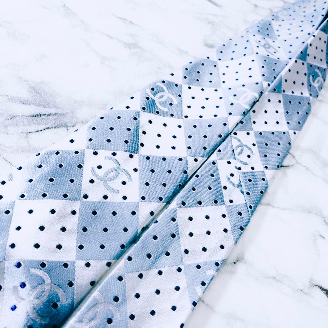 ✨未使用クラス✨CHANEL ココマーク　ドット　菱形　ブルーシルバー　ネクタイ