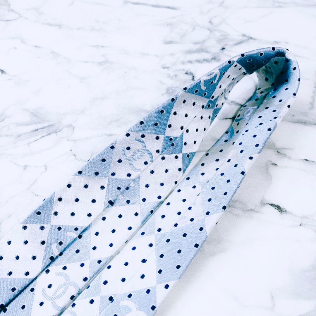 ✨未使用クラス✨CHANEL ココマーク　ドット　菱形　ブルーシルバー　ネクタイ