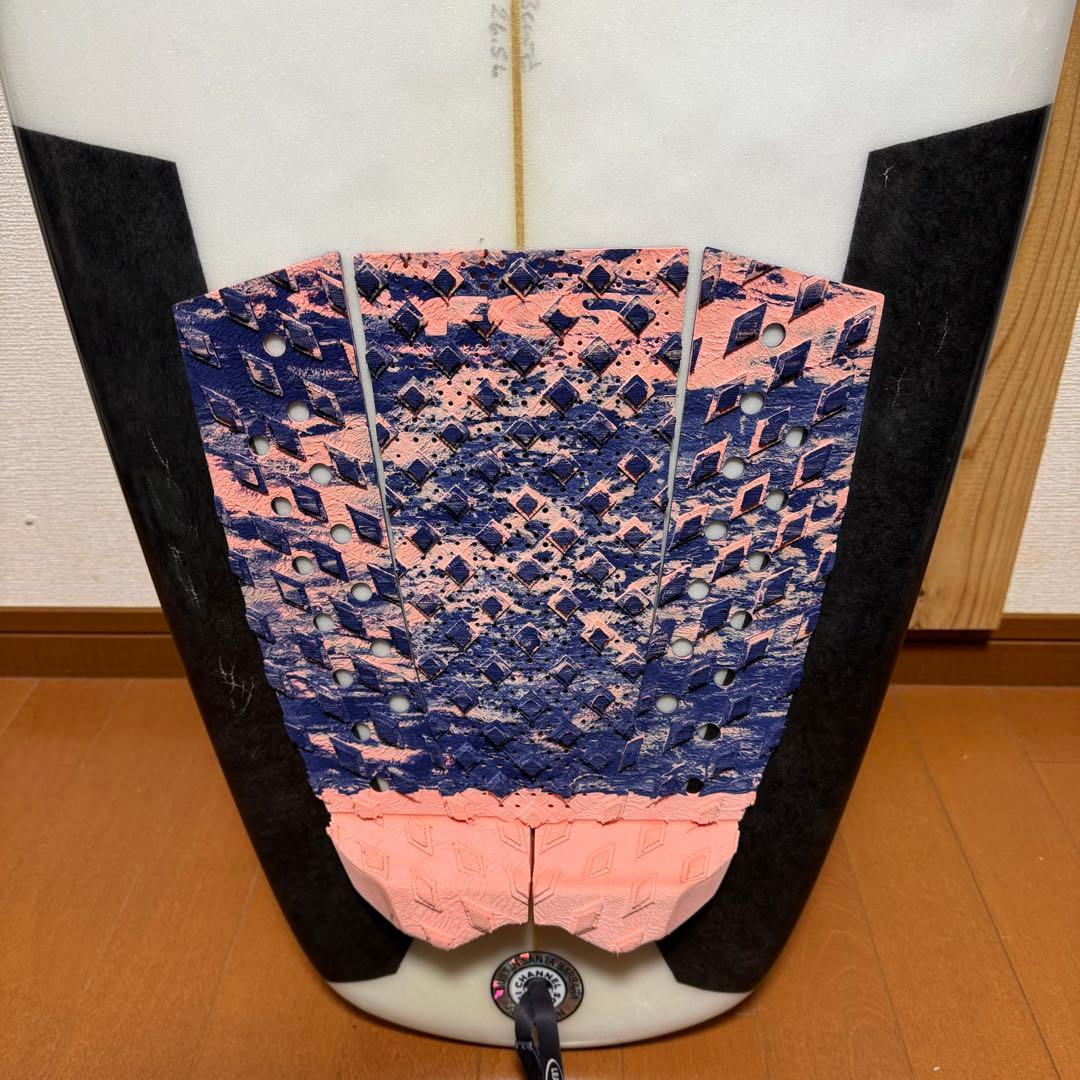極美品　サーフボード　アルメリック　NECK BEARD 5.6 26.5L