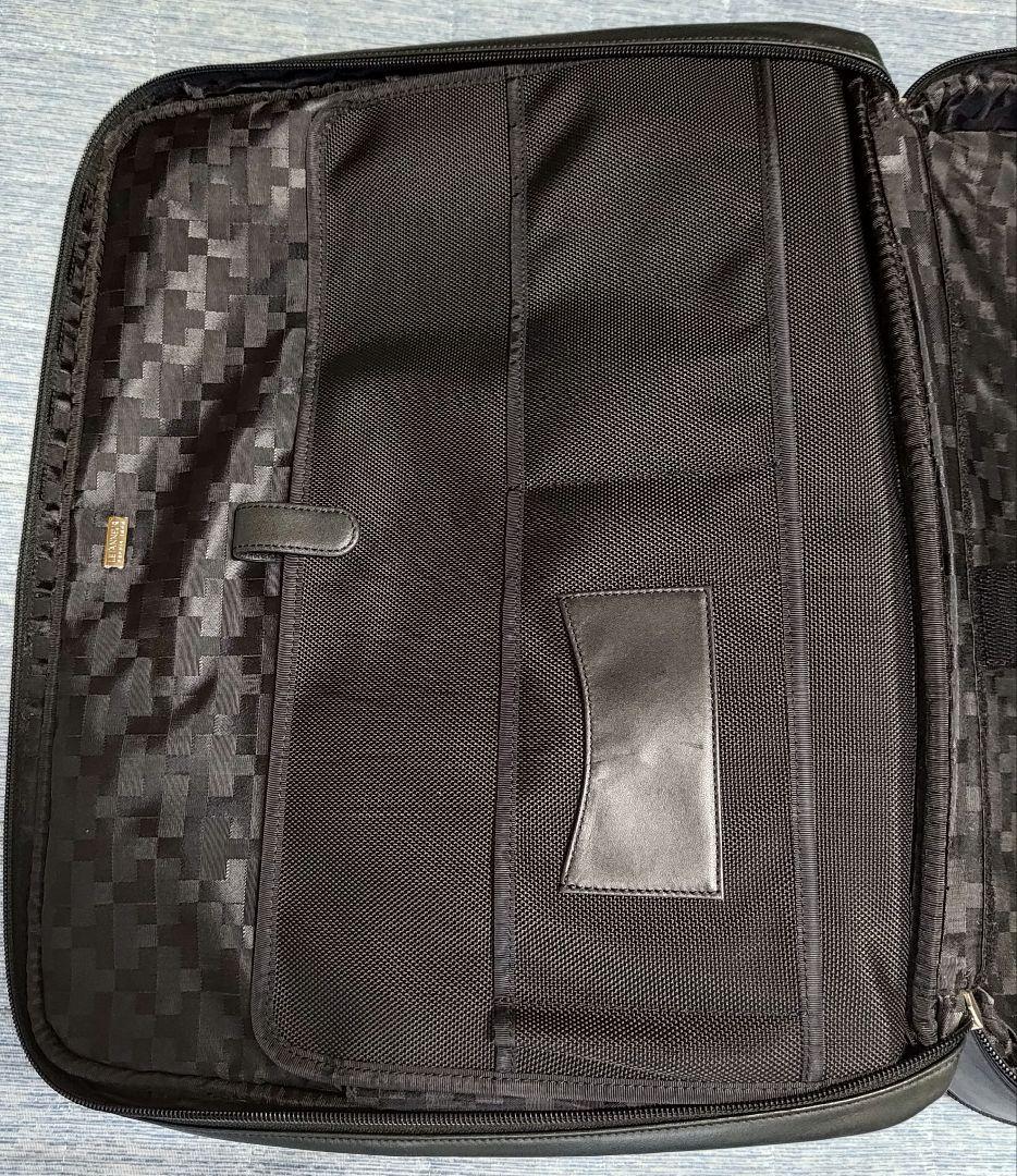 フランス老舗ブランド〘LE TUNNEUR〙ルタヌア　大型ビジネスバッグ　本革