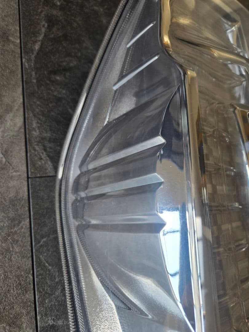 LA600S 　ダイハツ　タント　カスタム　テールランプ