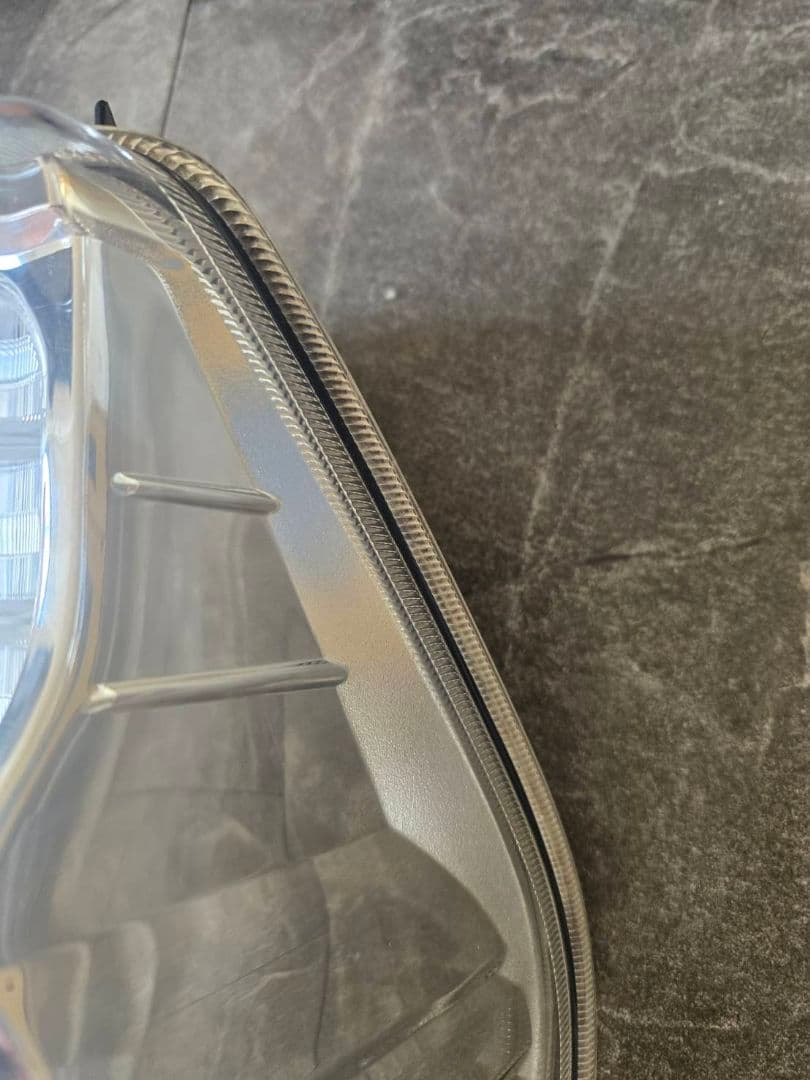 LA600S 　ダイハツ　タント　カスタム　テールランプ