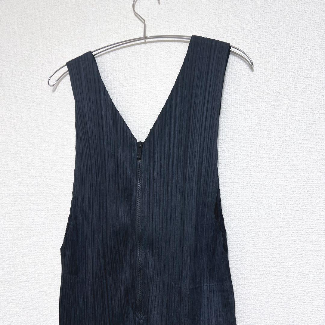 プリーツプリーズ　イッセイミヤケ　Fluffy basic ジャンプスーツ