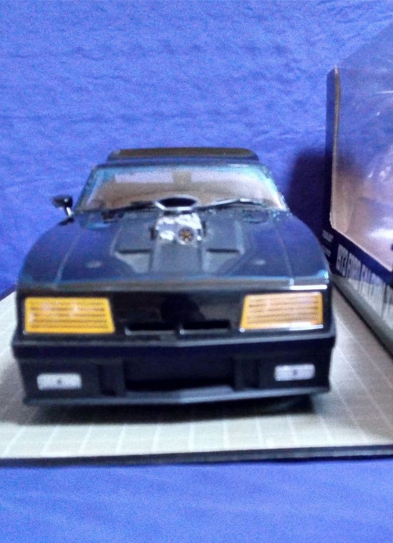 28cm グリーンライト 1/18 MADMAXインターセプター/シリアルNo付