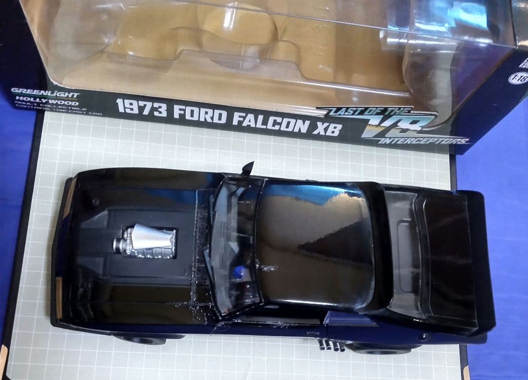 28cm グリーンライト 1/18 MADMAXインターセプター/シリアルNo付