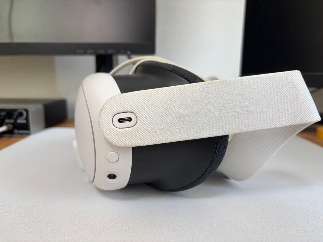  QUEST 3 128GB (コントローラー用充電式電池付属)