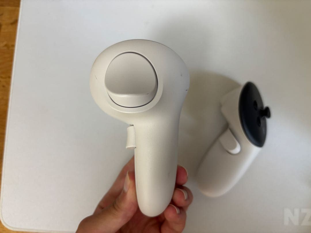  QUEST 3 128GB (コントローラー用充電式電池付属)