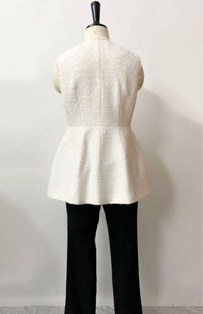 Arpege storyアルページュストーリー パールボタンツイードペプラムジレ