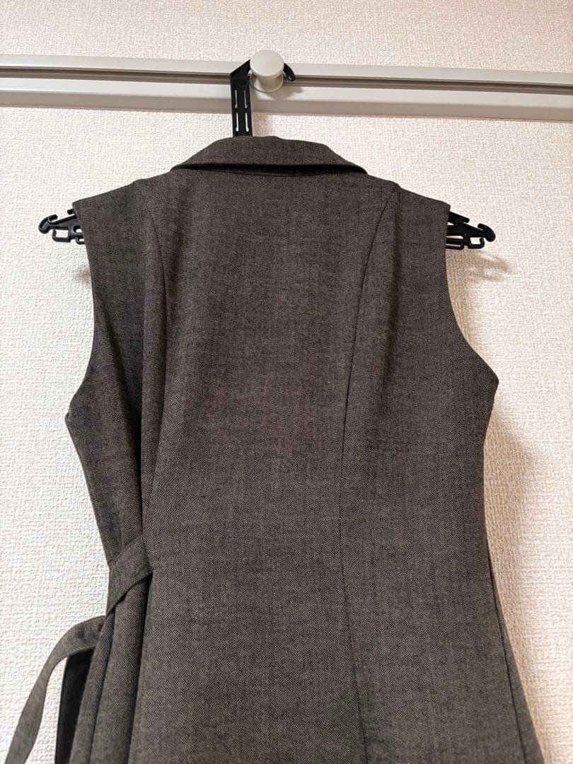 SNIDEL Sustainableサイドプリーツテーラードワンピース