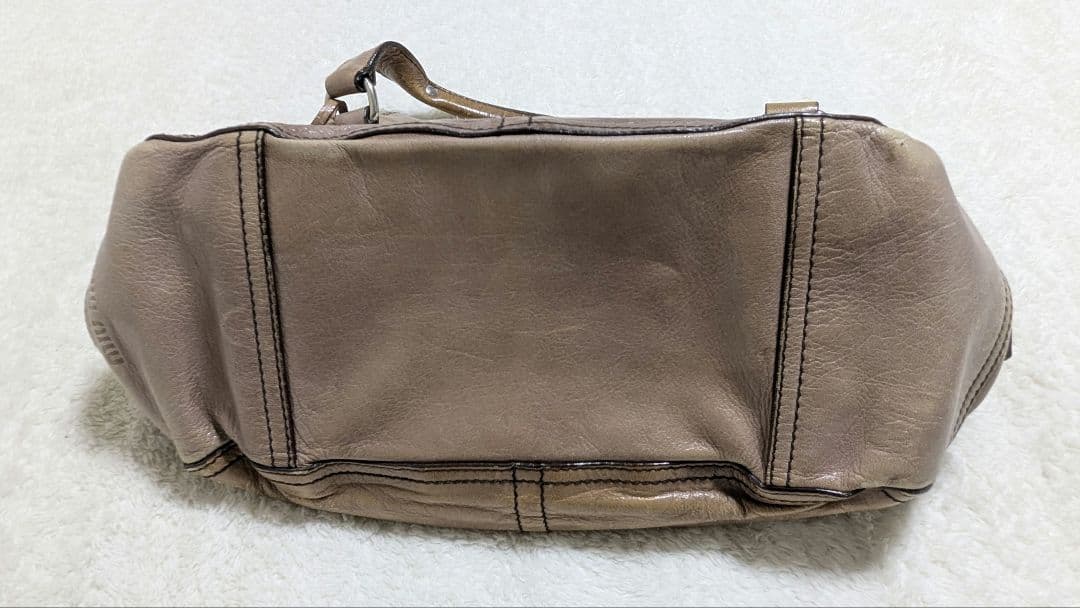 バッグ 00s Miu Miu archive Leather charm bag