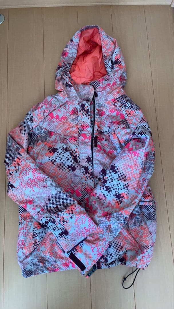 X-niXスノーボードパンツ とRIDE BOARDS ジャケット