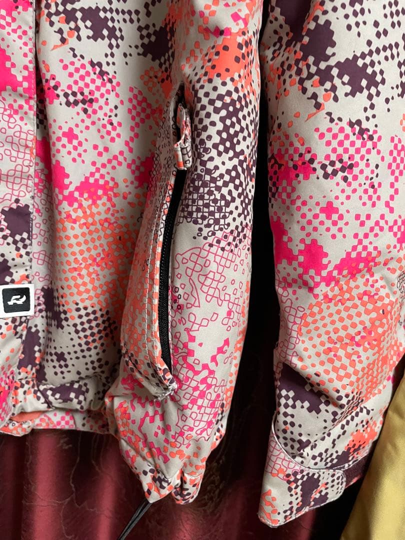 X-niXスノーボードパンツ とRIDE BOARDS ジャケット