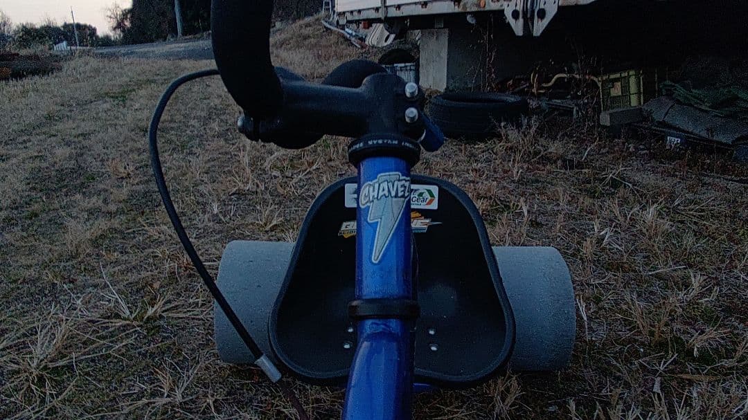 Chavez 青 トライク スリックタイヤ