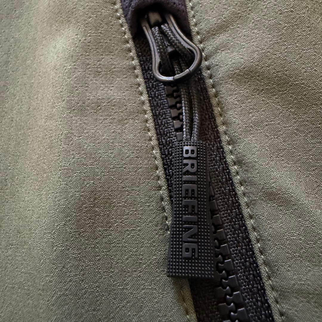 25秋冬モデル　ブリーフィング　ジャケット　M〜L相当　カーキ　パーカ　ブルゾン