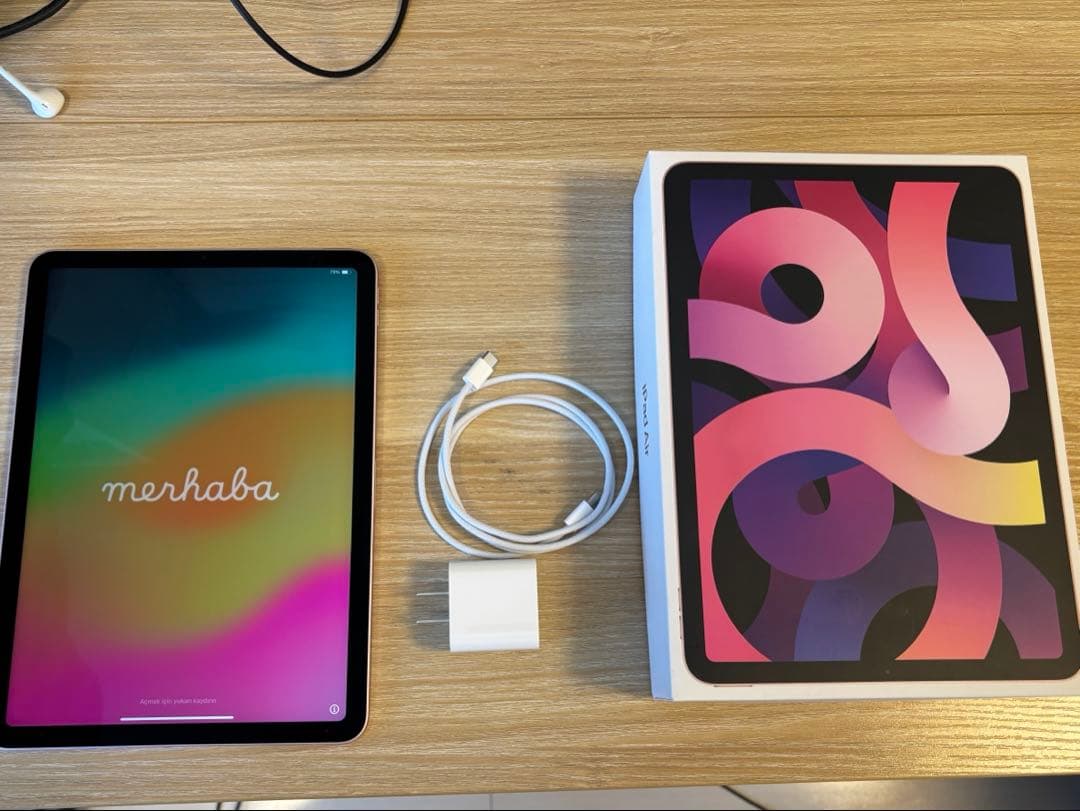 iPad Air 第4世代 ローズピンク 64GB 箱/充電器、ケーブル付き