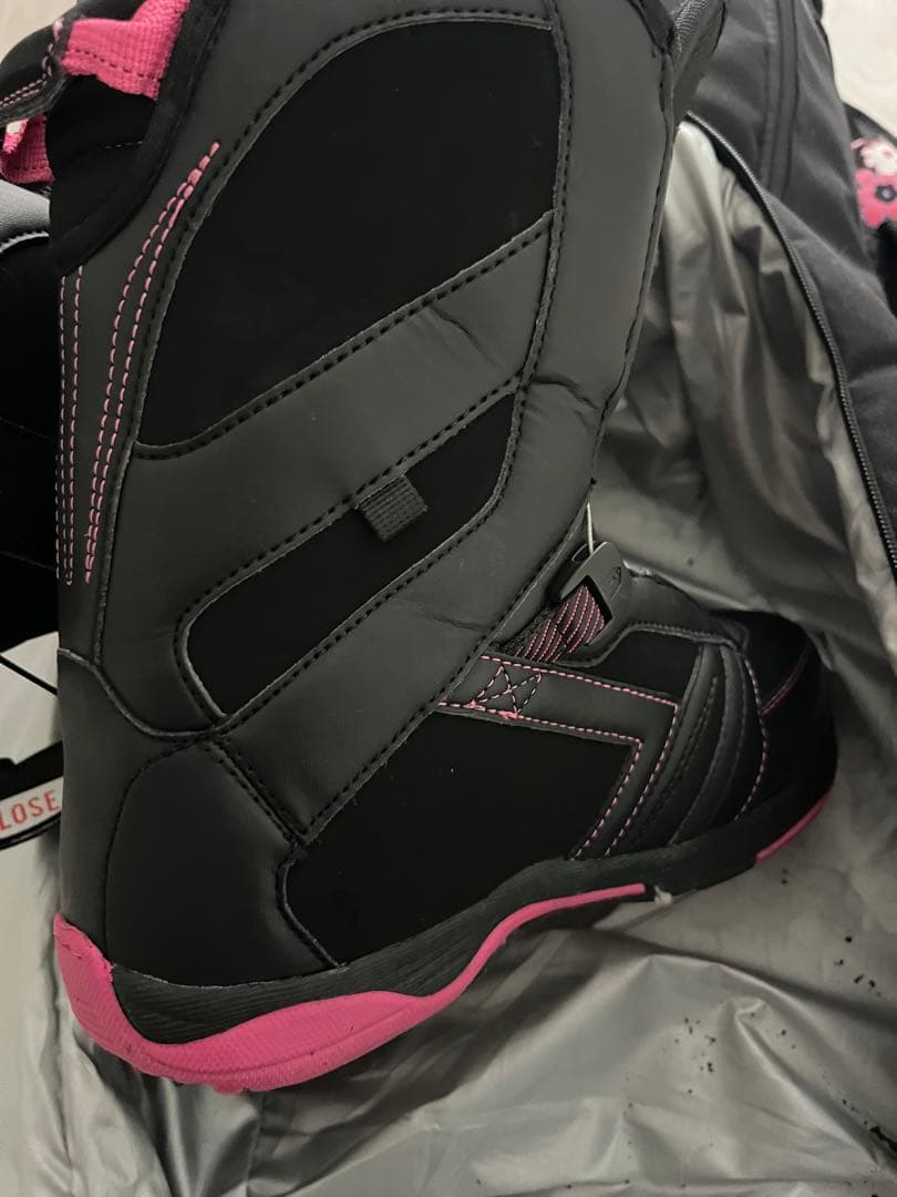 K2 スノーボード ドット柄　シューズ付　24.5 美品　ケース付き　美品