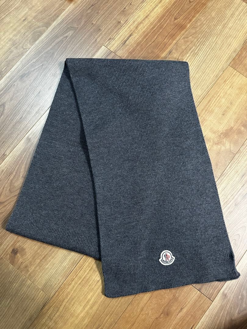 モンクレール　マフラー　グレー