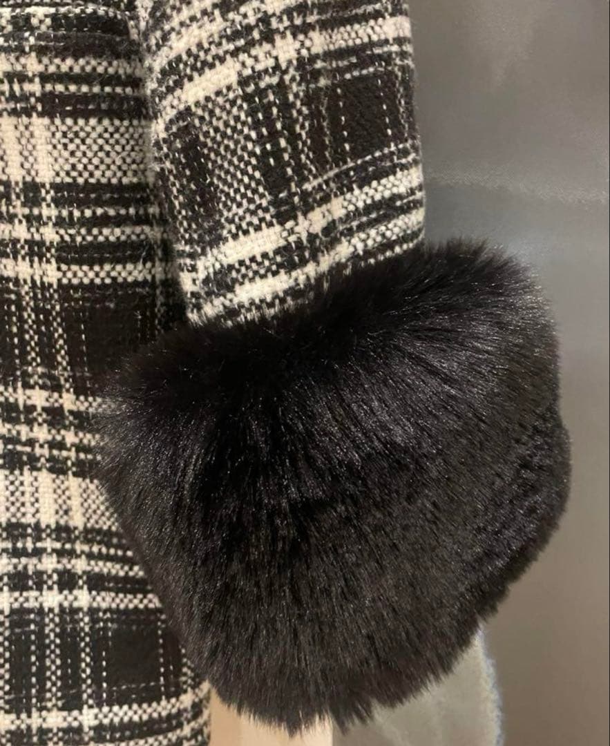 ダーリッチ★タックデザインチェックコート★美品