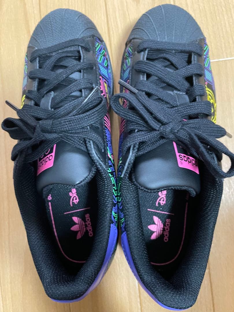 スー　アディダス　スーパースター　ディズニー　未使用品　25センチ