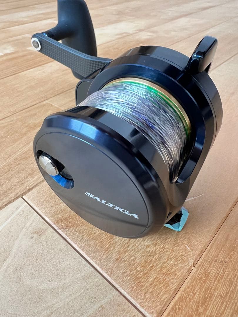 【新品未使用】22SALTIGA 15-SJ 右ハンドル、替えスプール付