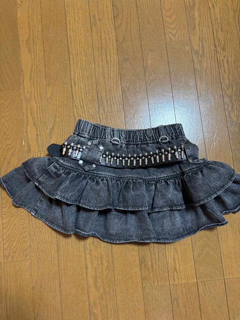 『REFLEM/レフレム』弾丸ベルト付きフリルスカート