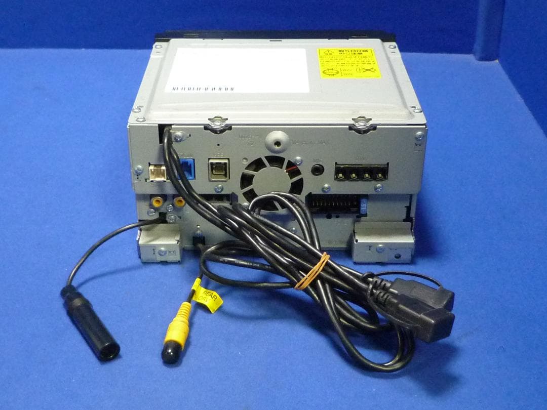 最新地図 MDV-D707BT ハンズフリー通話 カーナビ本体セットDVD TV