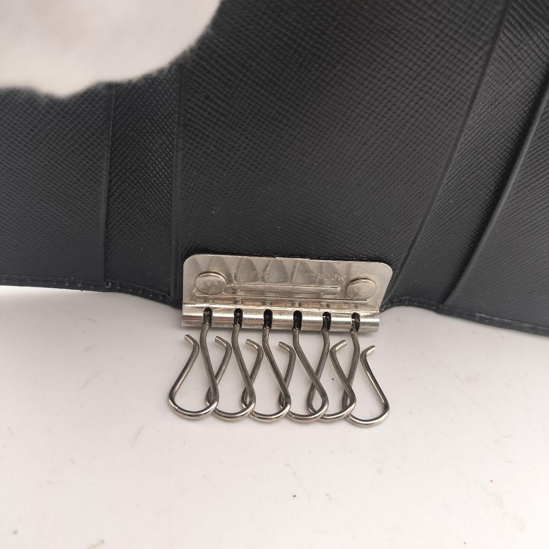 ◎プラダ　6連キーケース　サフィアーノ　トライアングルロゴ　ブラック