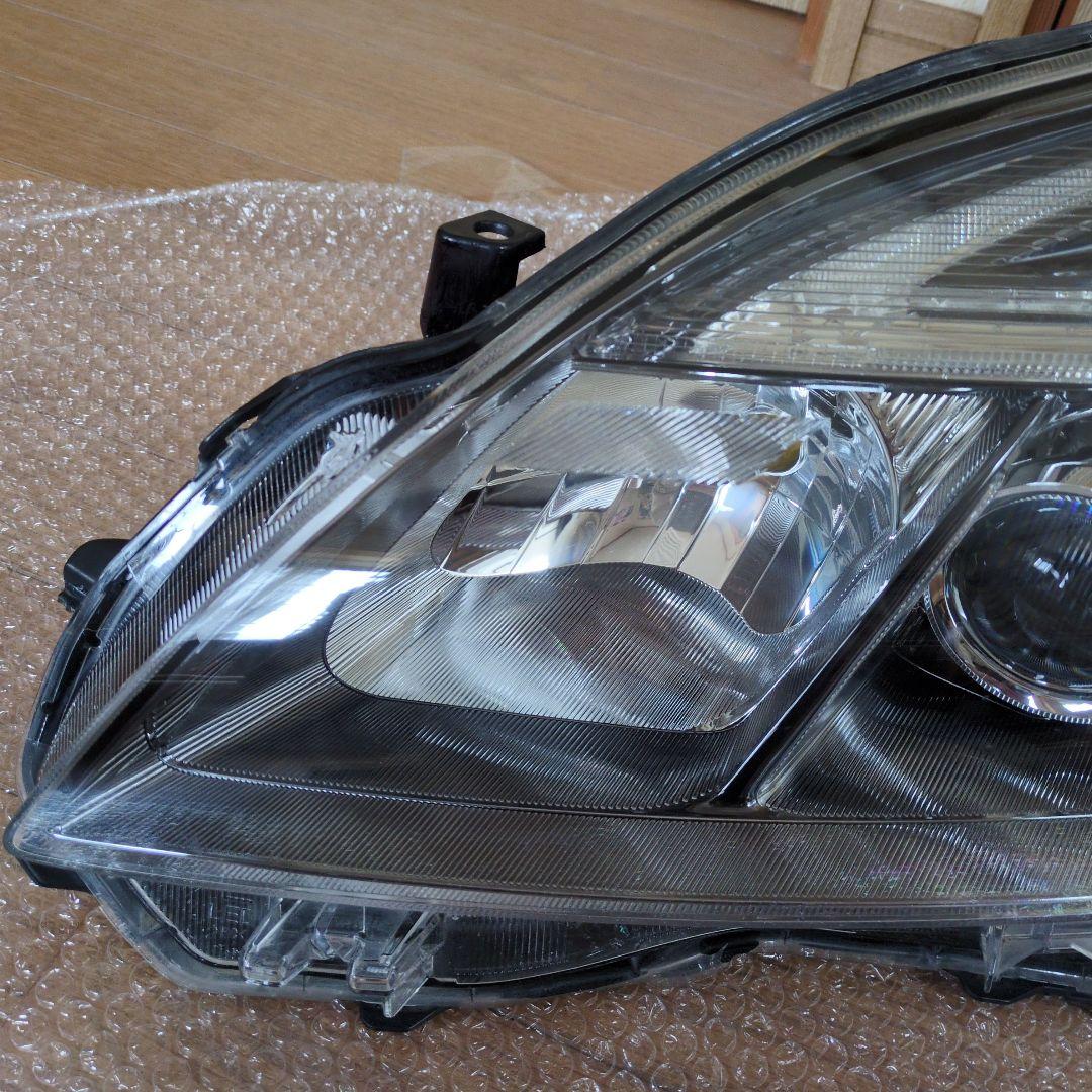 ZVW30プリウス後期 ツーリングヘッドライト左側 コンピューター付属美品