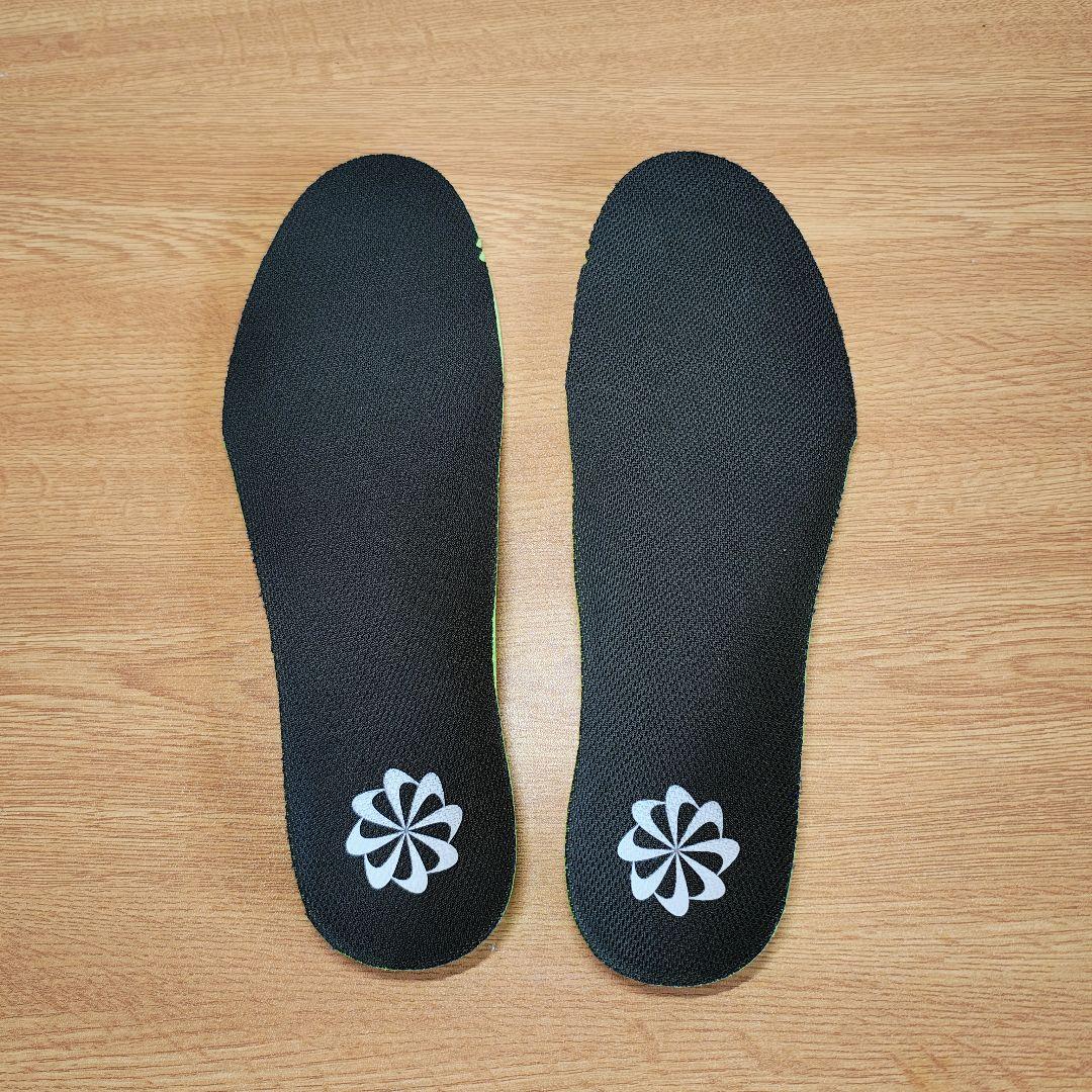 靴 NIKE AIR MAX SCORPION FK \"Barely Volt\"