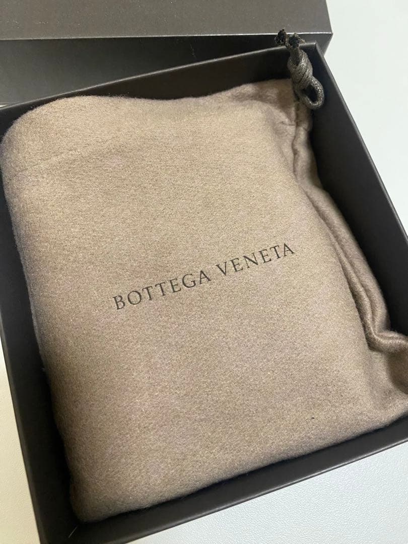 【新品未使用】BOTTEGA VENETA ボッテガ　二つ折り財布 グレージュ