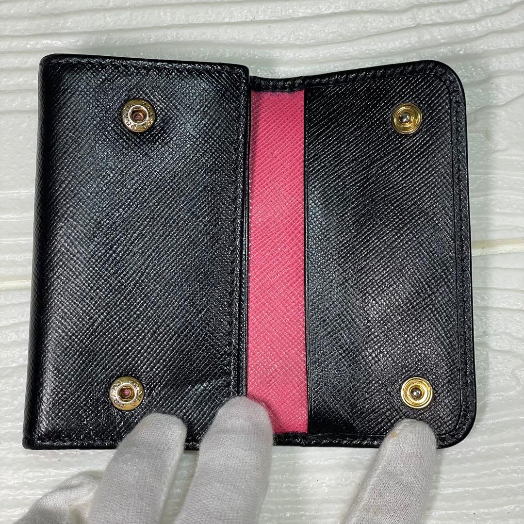 ✨美品✨ プラダ キーケース 6連 サフィアーノレザー バイカラー 黒 ピンク