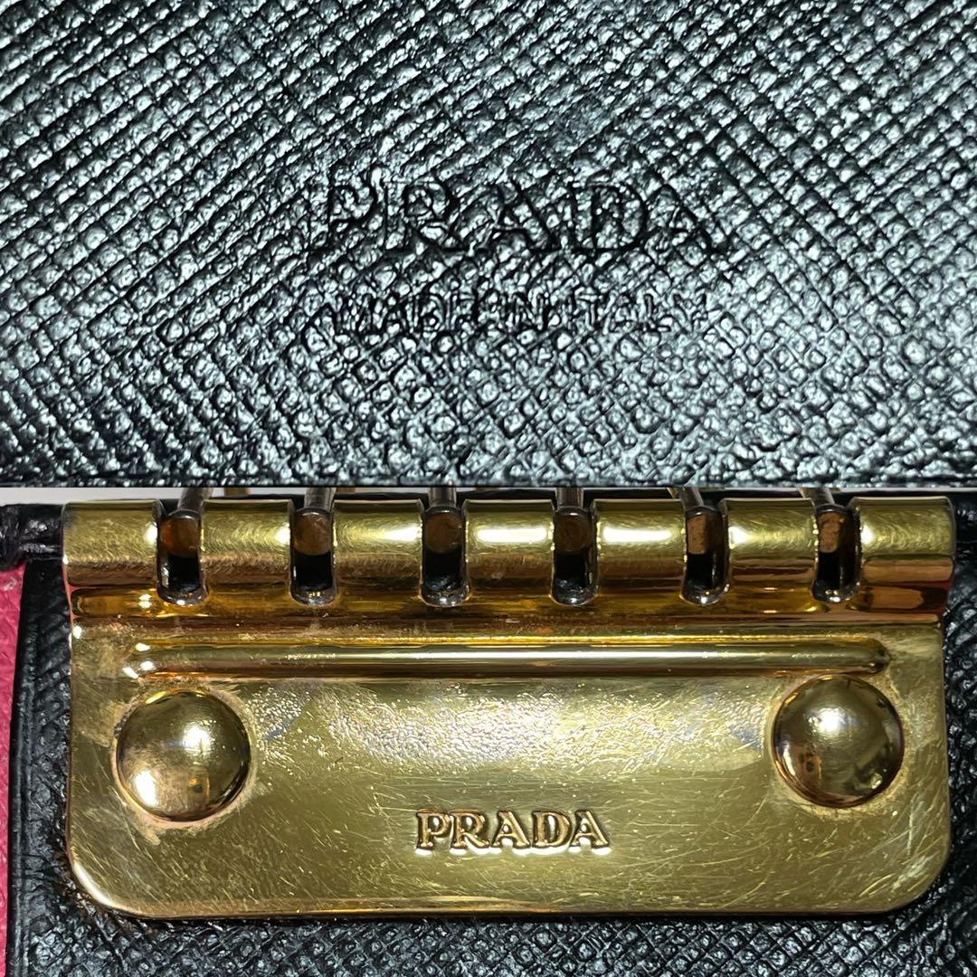 ✨美品✨ プラダ キーケース 6連 サフィアーノレザー バイカラー 黒 ピンク