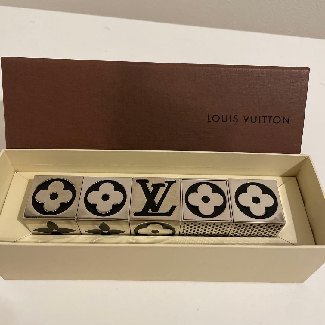 LOUIS VUITTONキューブ