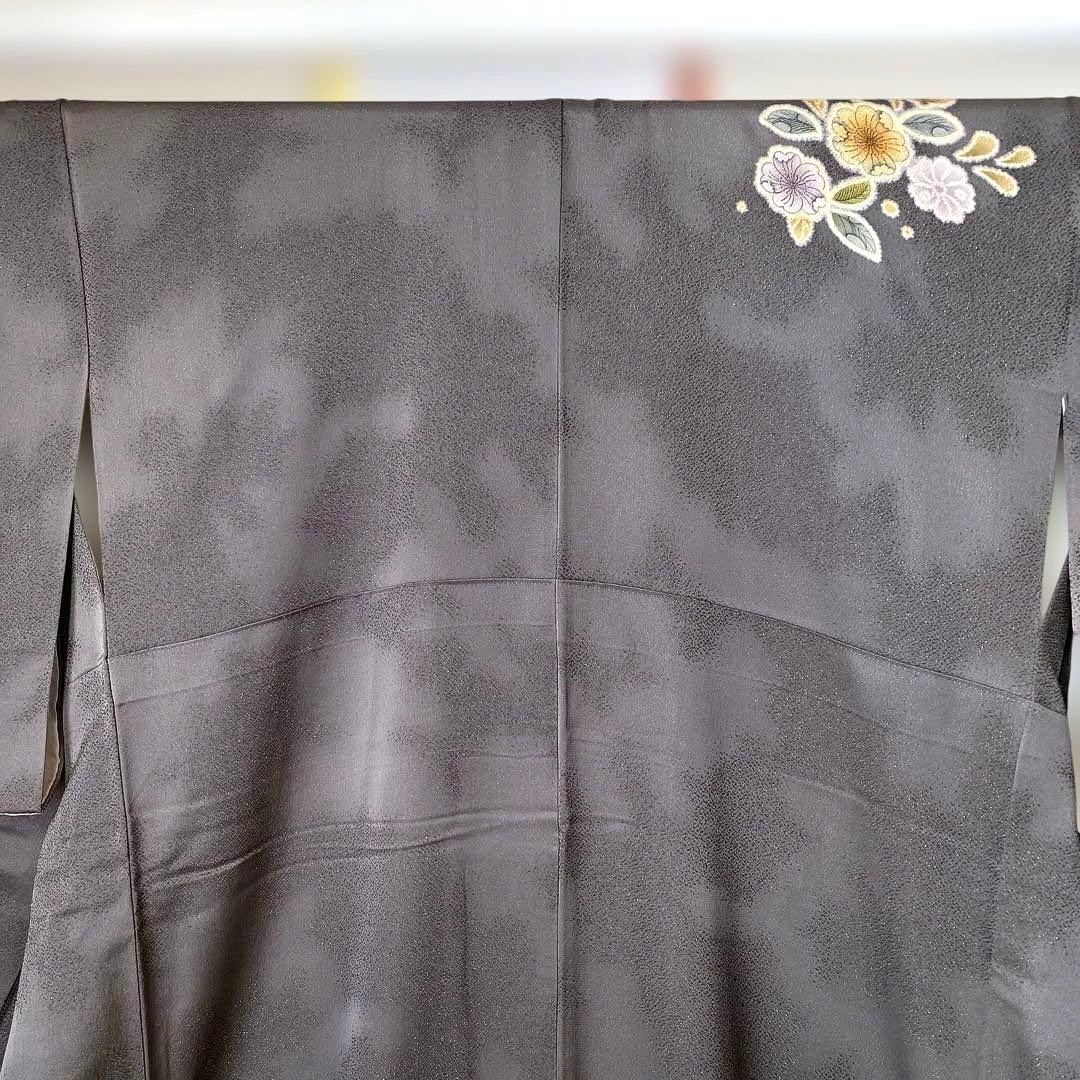 着物-辻が花着物61【未使用・しつけ付き】辻が花の訪問着 正絹 グレー系 高級品