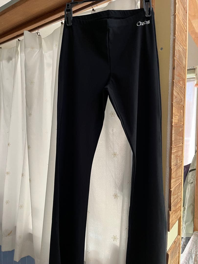 Chacott ブラック フレアパンツ