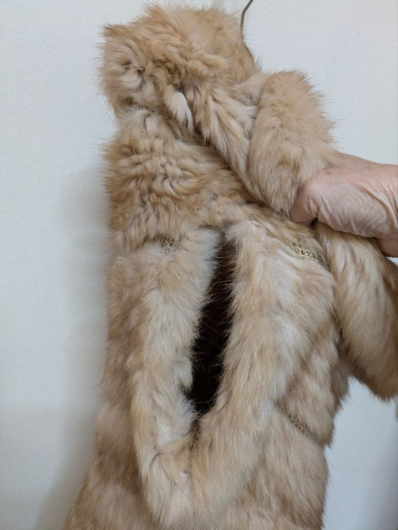 ハーフコート、筒型ベージュファーオープンフロントベスト　ポンチョ