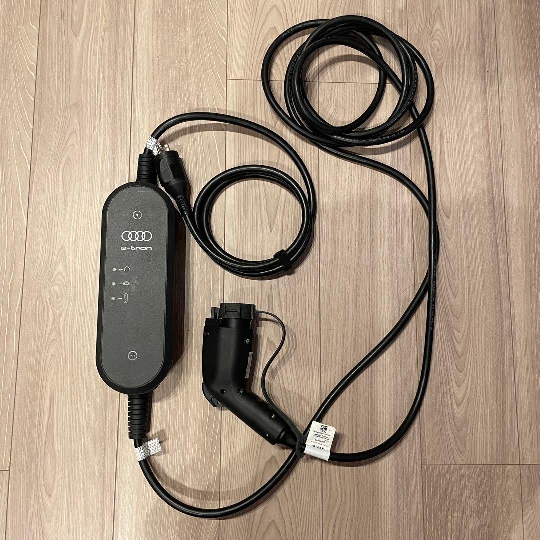 【純正】Audi Universal Charger EV充電器　3.6kW
