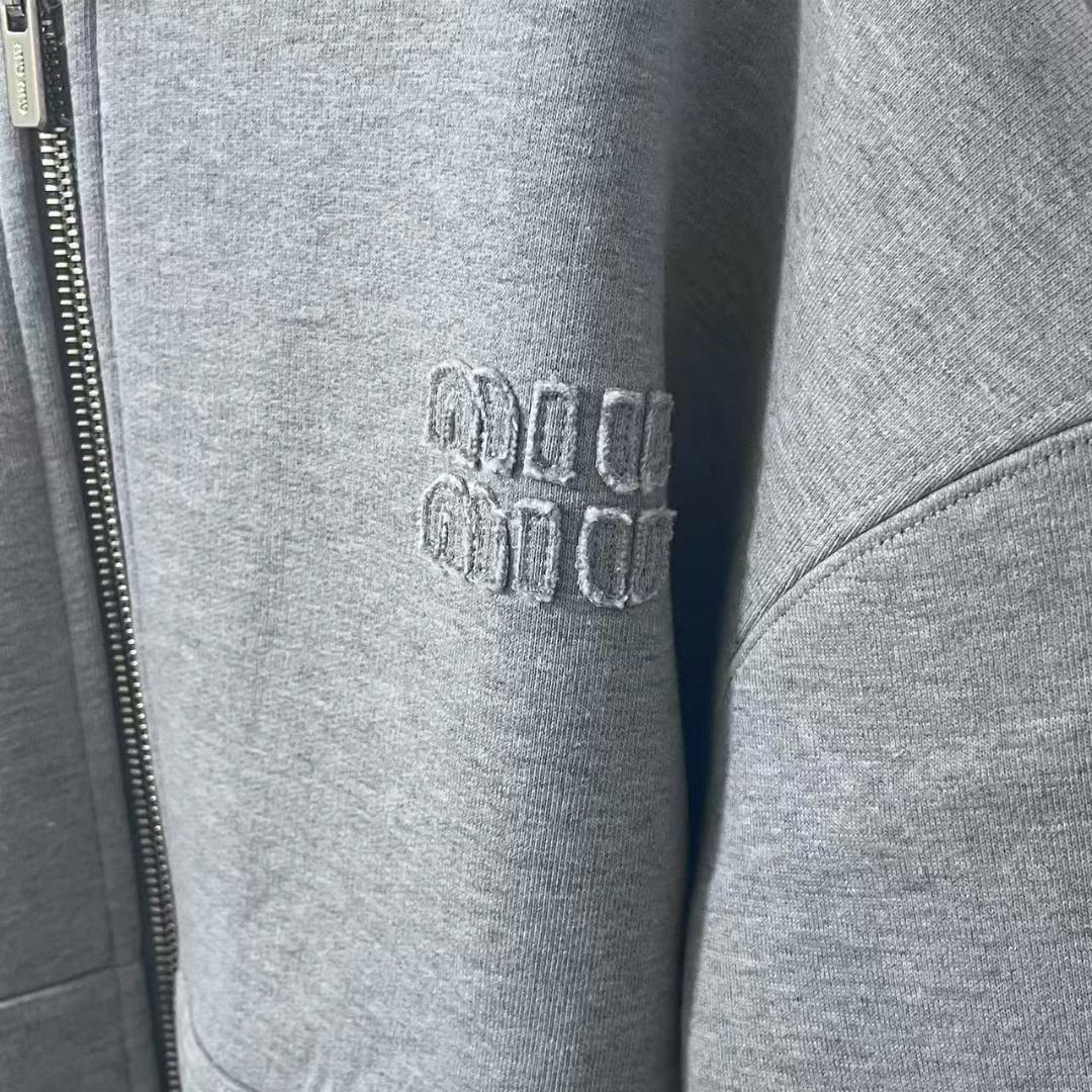 【新品未使用】　グレースウェットジップアップ　M フード