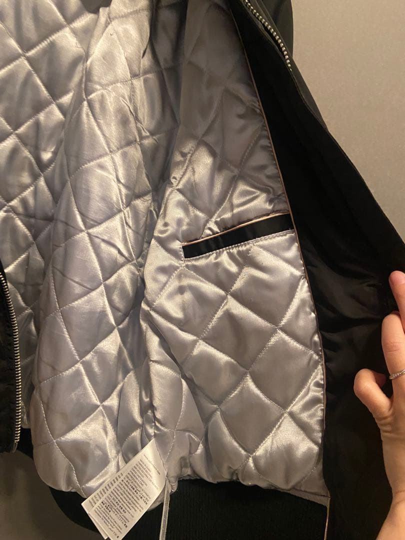   ブラック MA-1 ジャケット