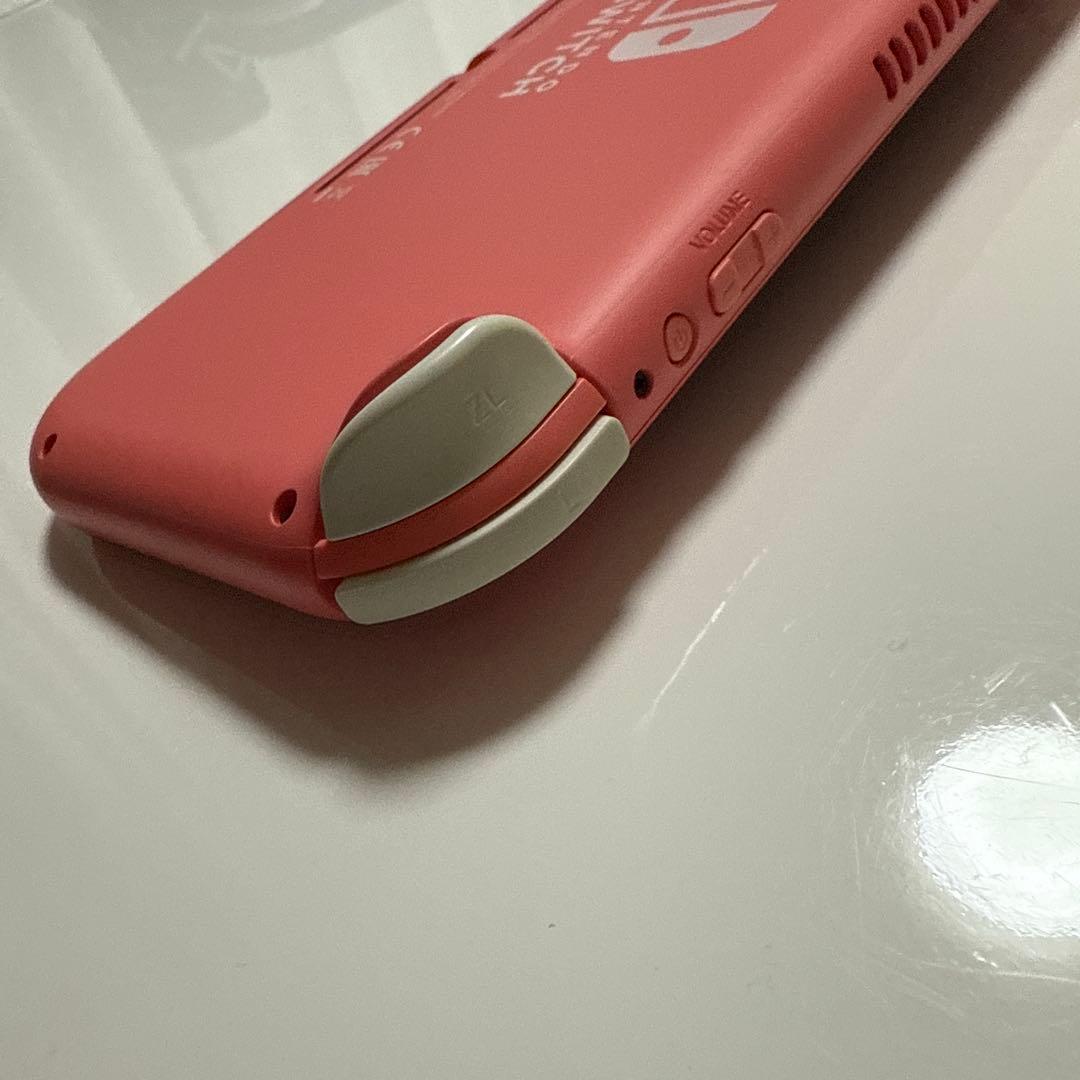 Nintendo Switch Lite コーラル　中古