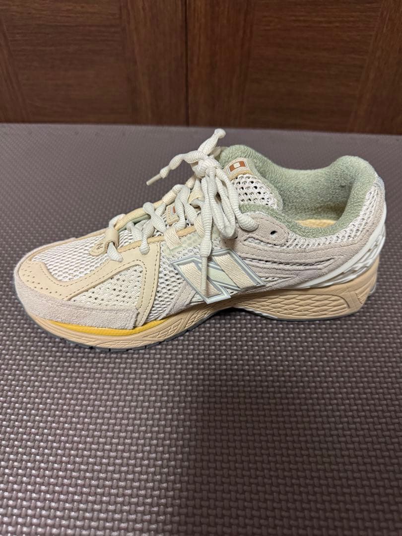 AURALEE × New Balance 1906R \"beige\"