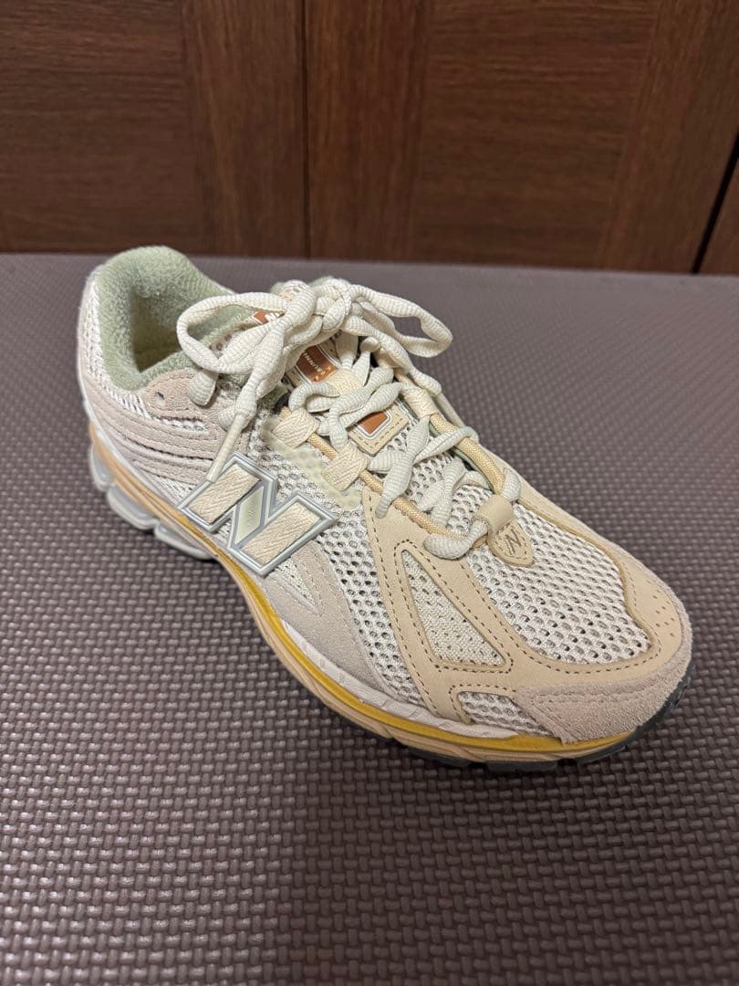AURALEE × New Balance 1906R \"beige\"