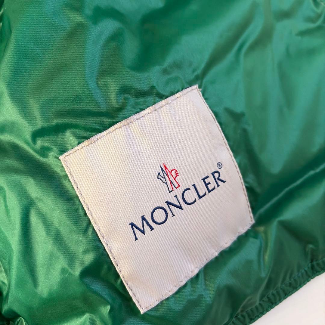 レアカラー　モンクレール　ダウンベスト　gui MONCLER グリーン