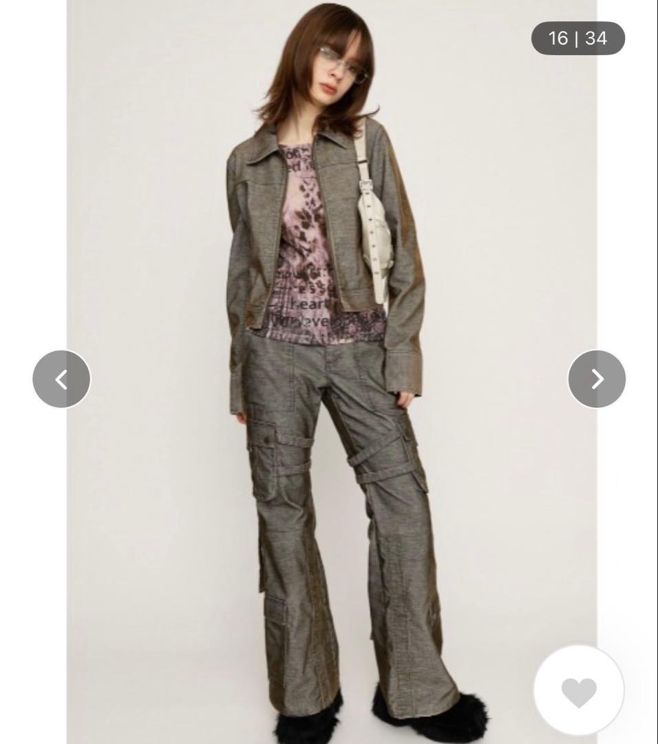 SLY スライ　ブラーリングレオパードカットトップス