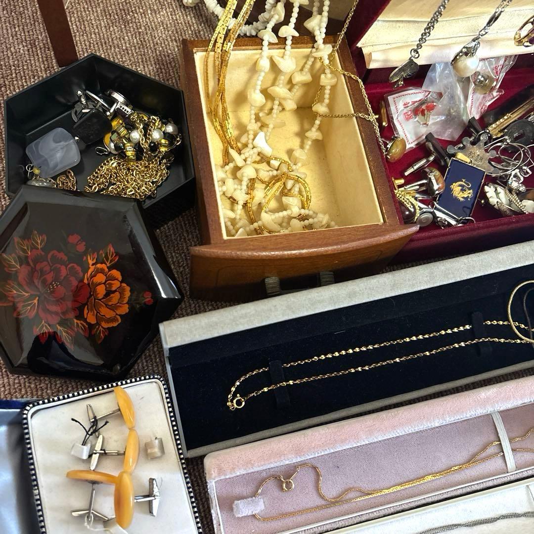 c*m様 遺品整理　ネックレス　ゴールド　ヴィンテージ　大量　シルバー　まとめ売