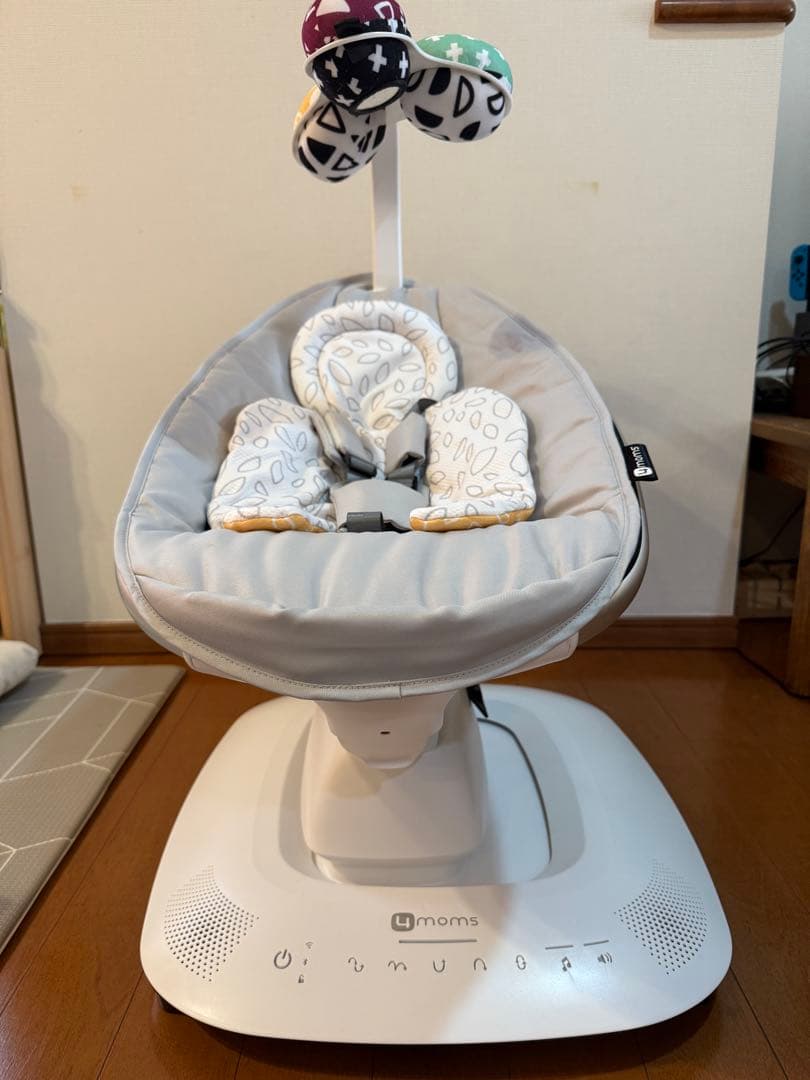 ママルー 5 最新モデル　4moms mamaRoo（ママルー5）
