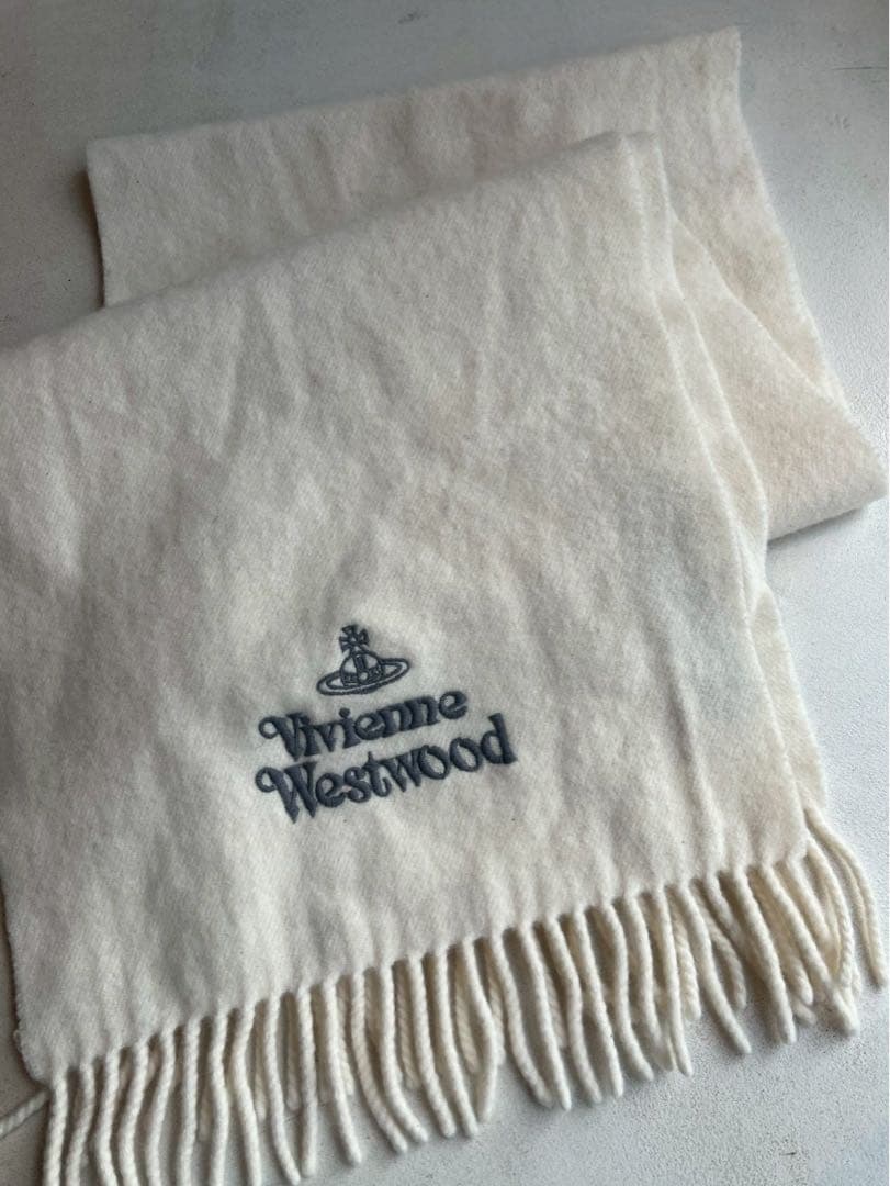 【極美品】Vivienne Westwood ホワイトマフラー